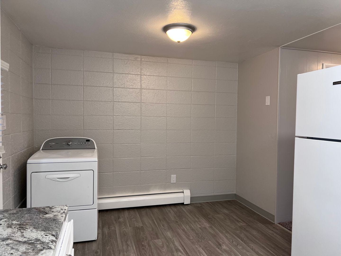 2 bed/1.5 bath town home with covered parking – photo 3