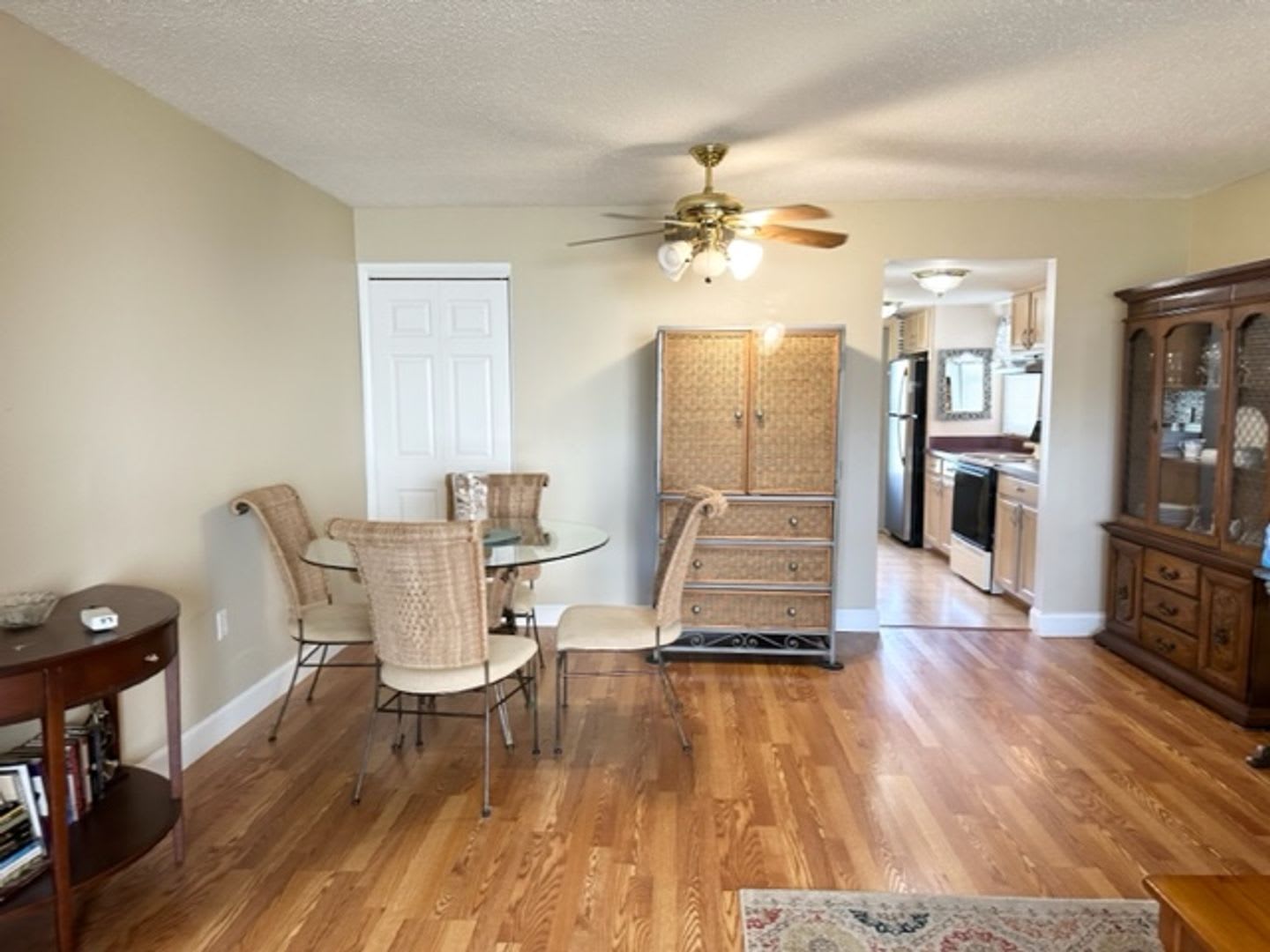 55+ Community, FURNISHED 1BR/1BA CONDO IN BOULEVARD CLUB! – photo 5