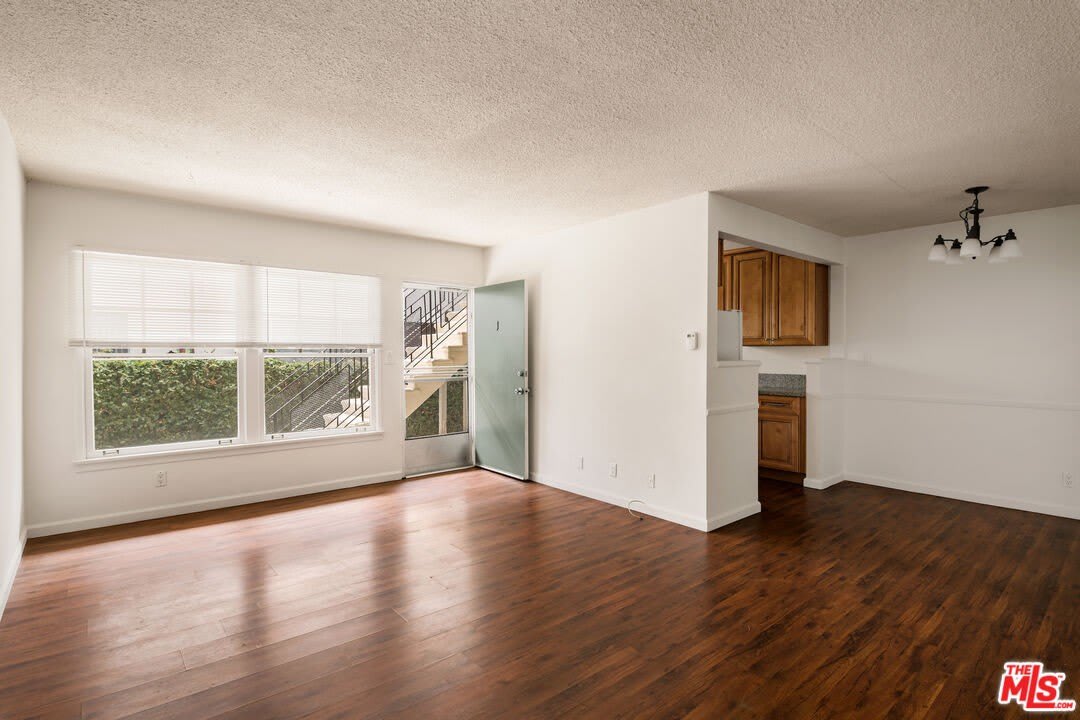 1235 10Th St – photo 2