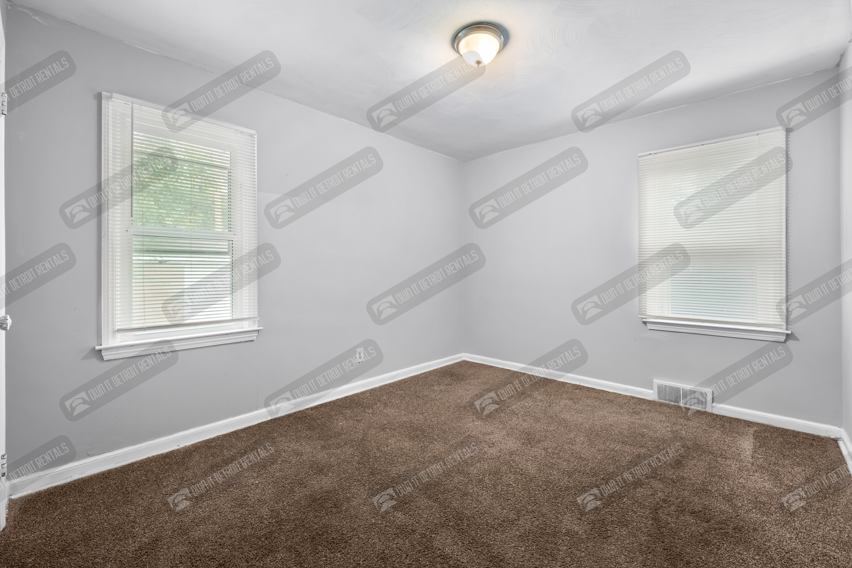 19214 Sunset St – photo 4
