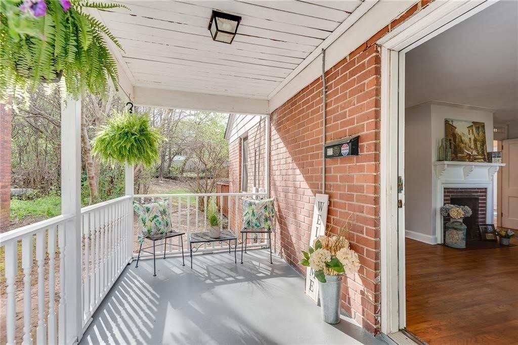 388 Ashley Avenue NE – photo 5