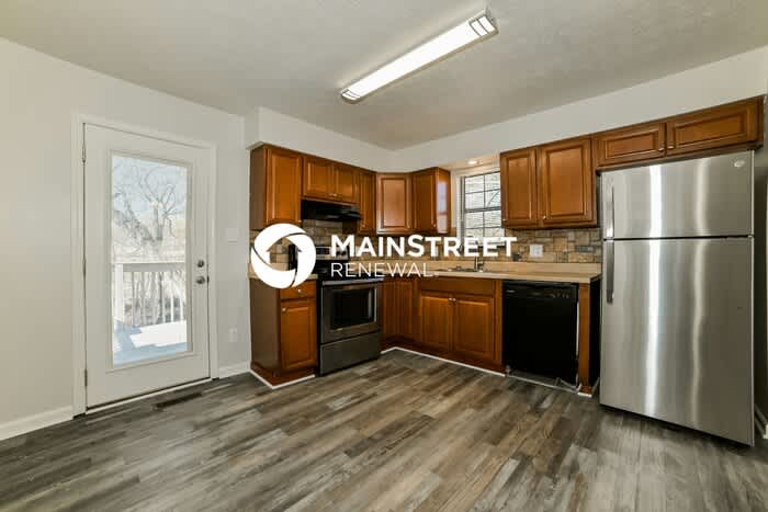 5805 Whisper Wood Road – photo 4