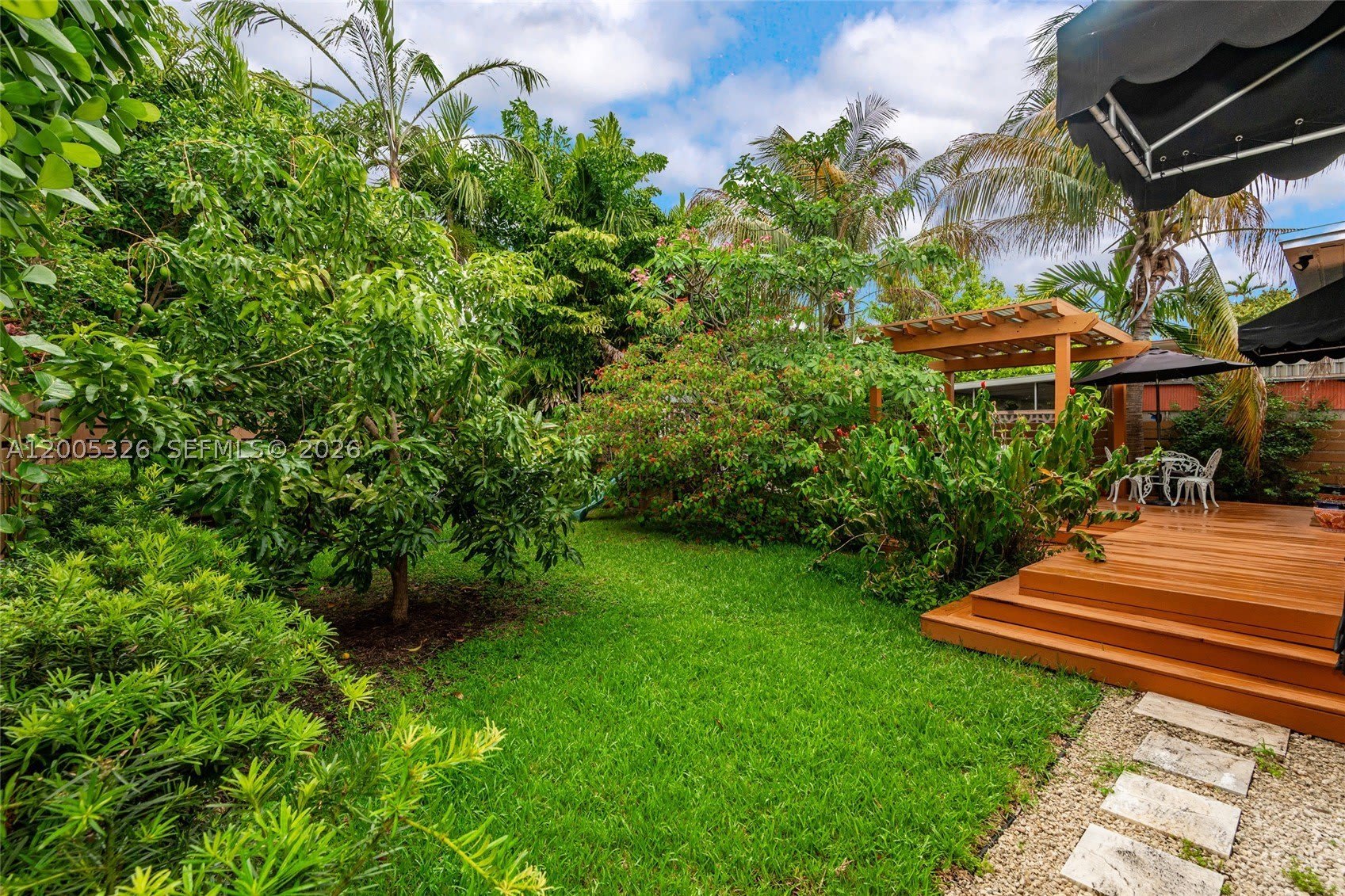 9048 Carlyle Ave – photo 4