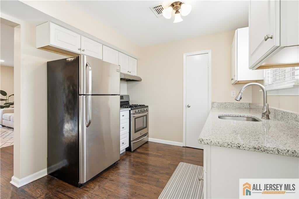 609 N Oaks Boulevard – photo 5