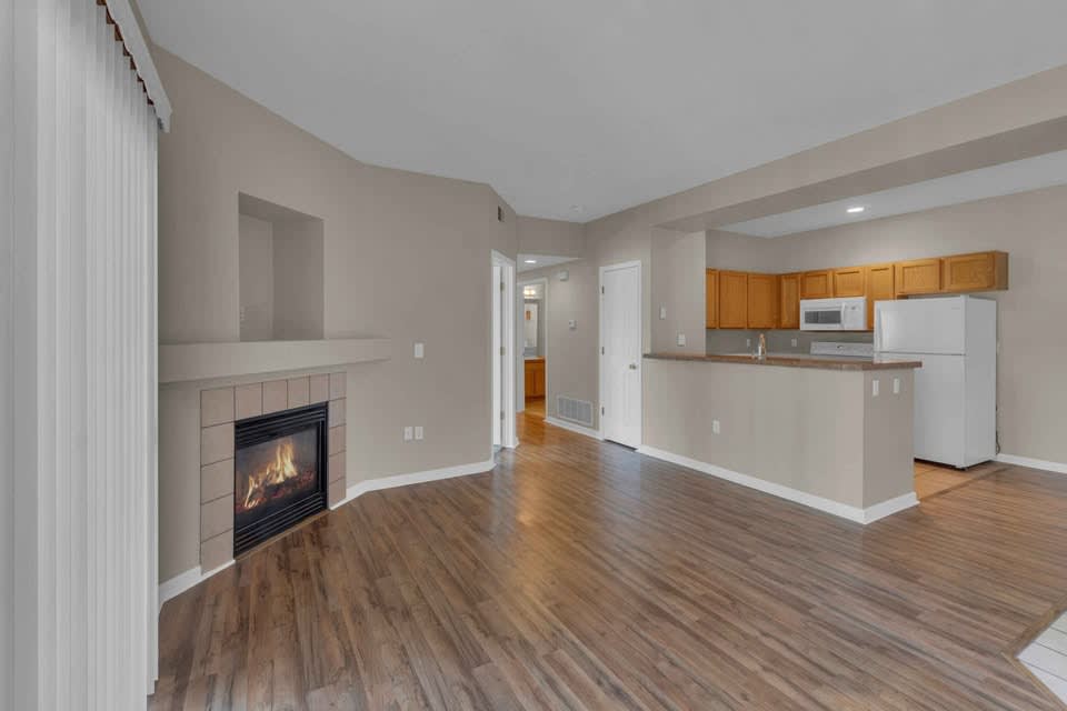 5225 White Willow Dr – photo 2