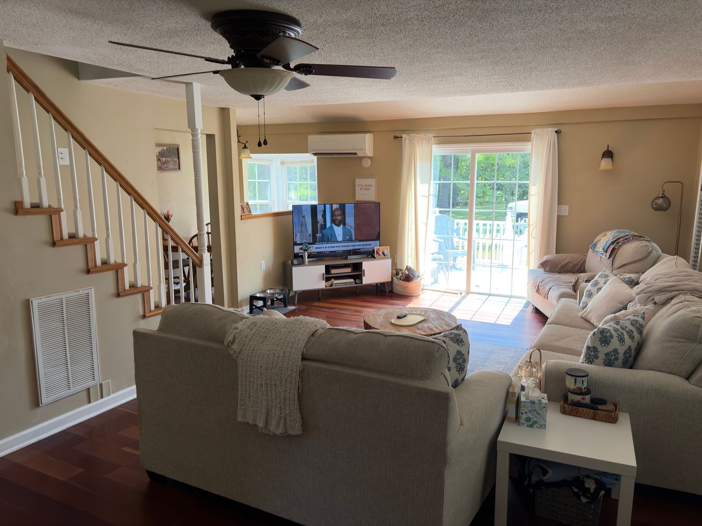 Country Style home located in Kernersville – photo 3