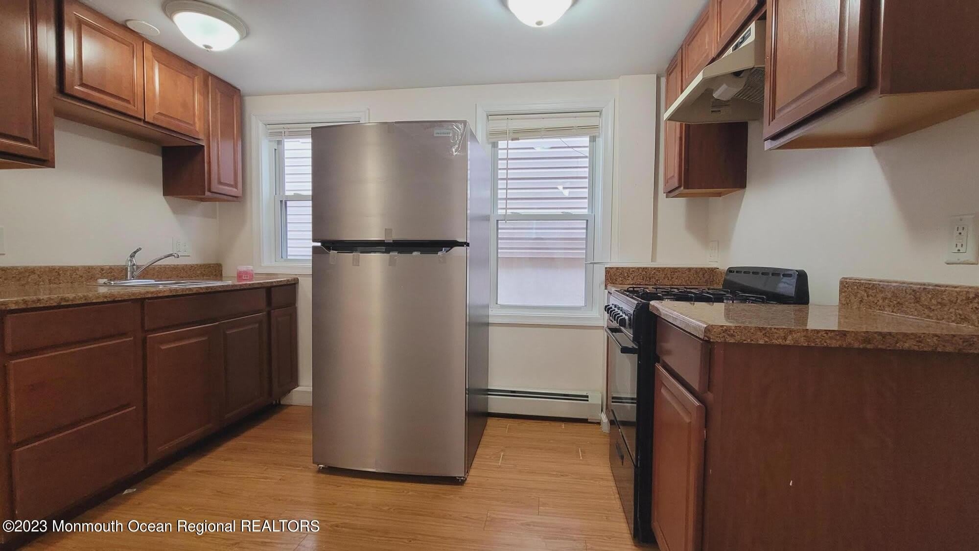218 Porter Avenue – photo 5