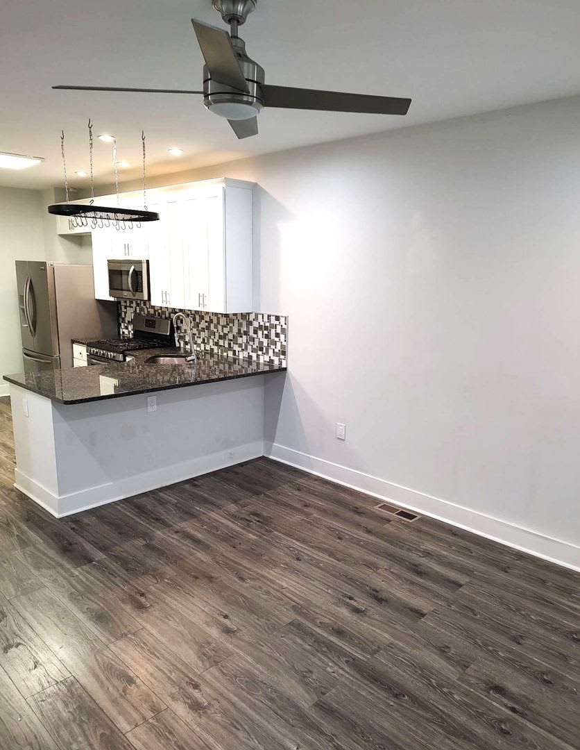 Newly Renovated 3-Bed/2.5-Bath Townhouse in Manayunk! Three Parking Spots Included! – photo 3