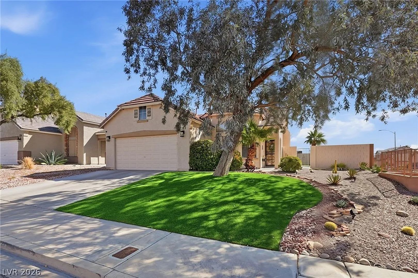 Northwest Las Vegas Home with Spa & Bonus Room – photo 5
