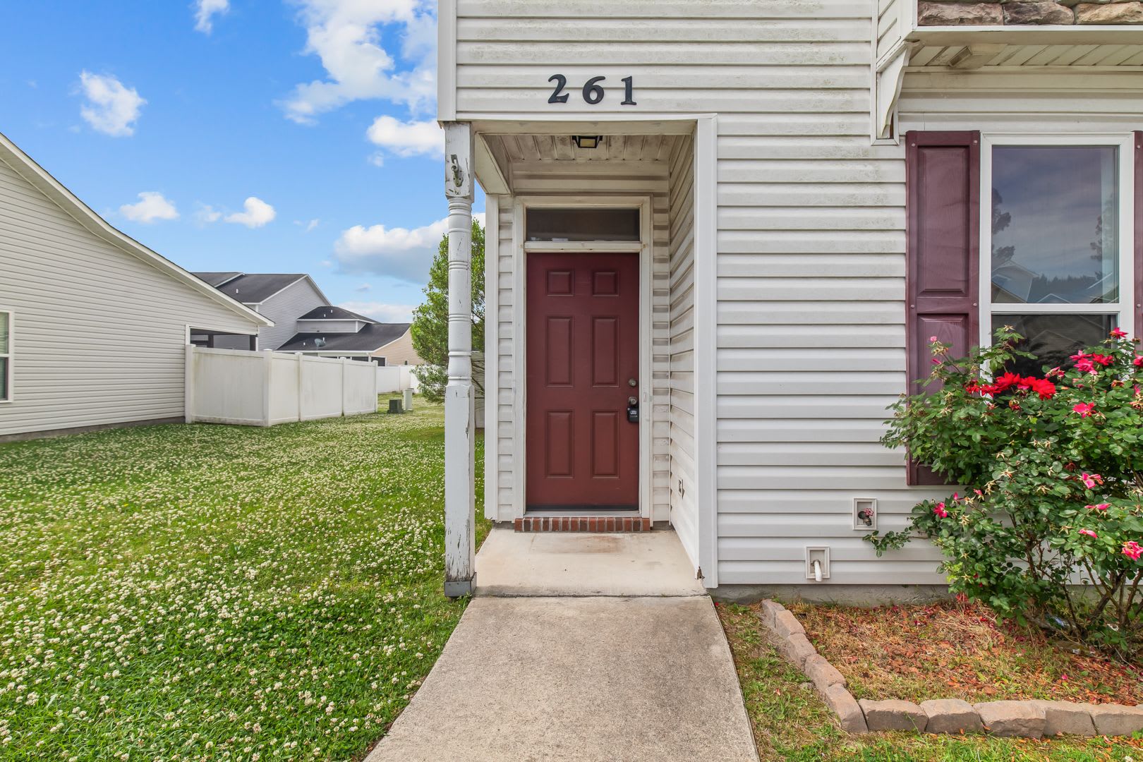 2 Bed 2 5 Bath Townhome – photo 4