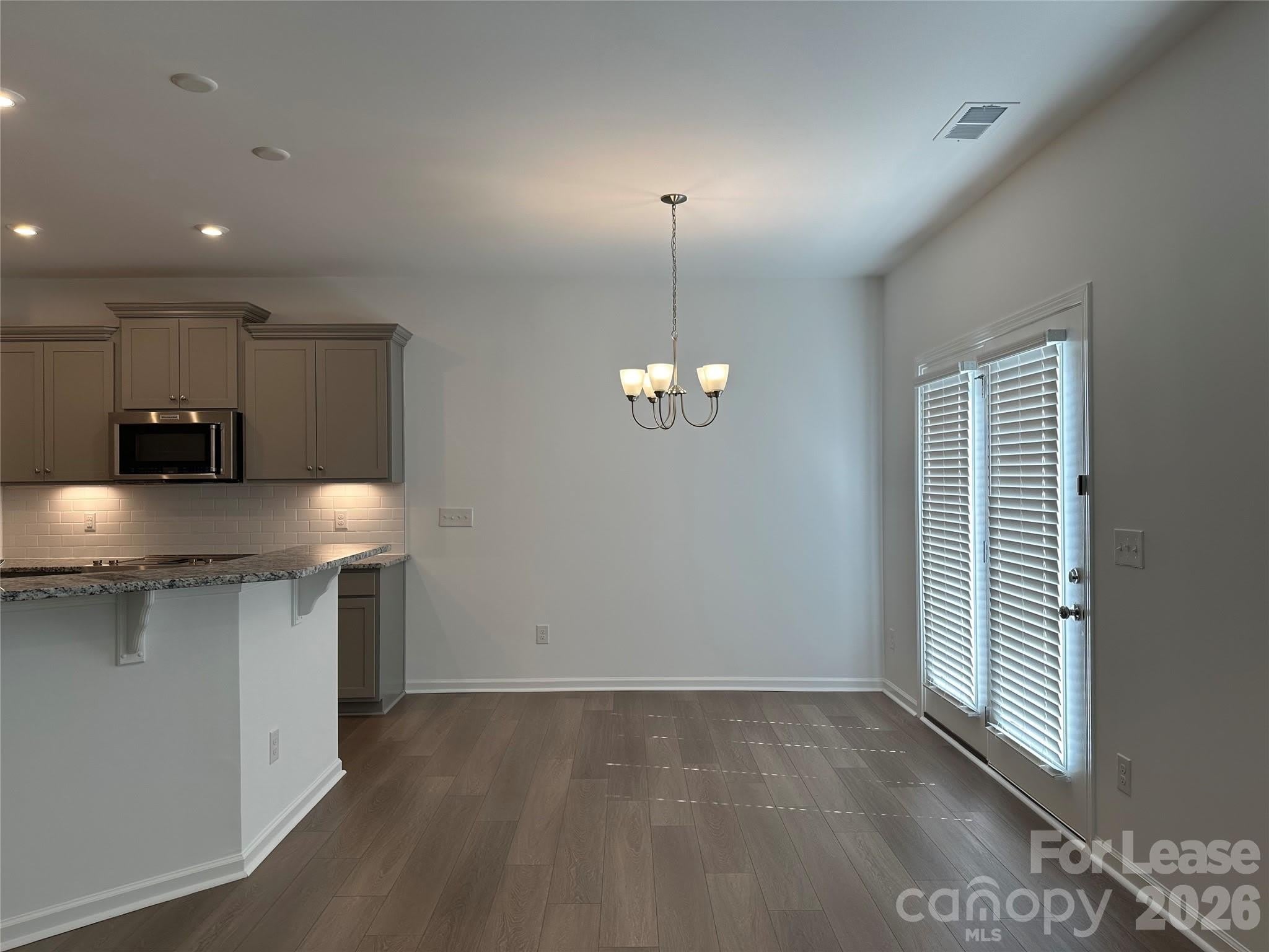 13010 Rover Street – photo 5
