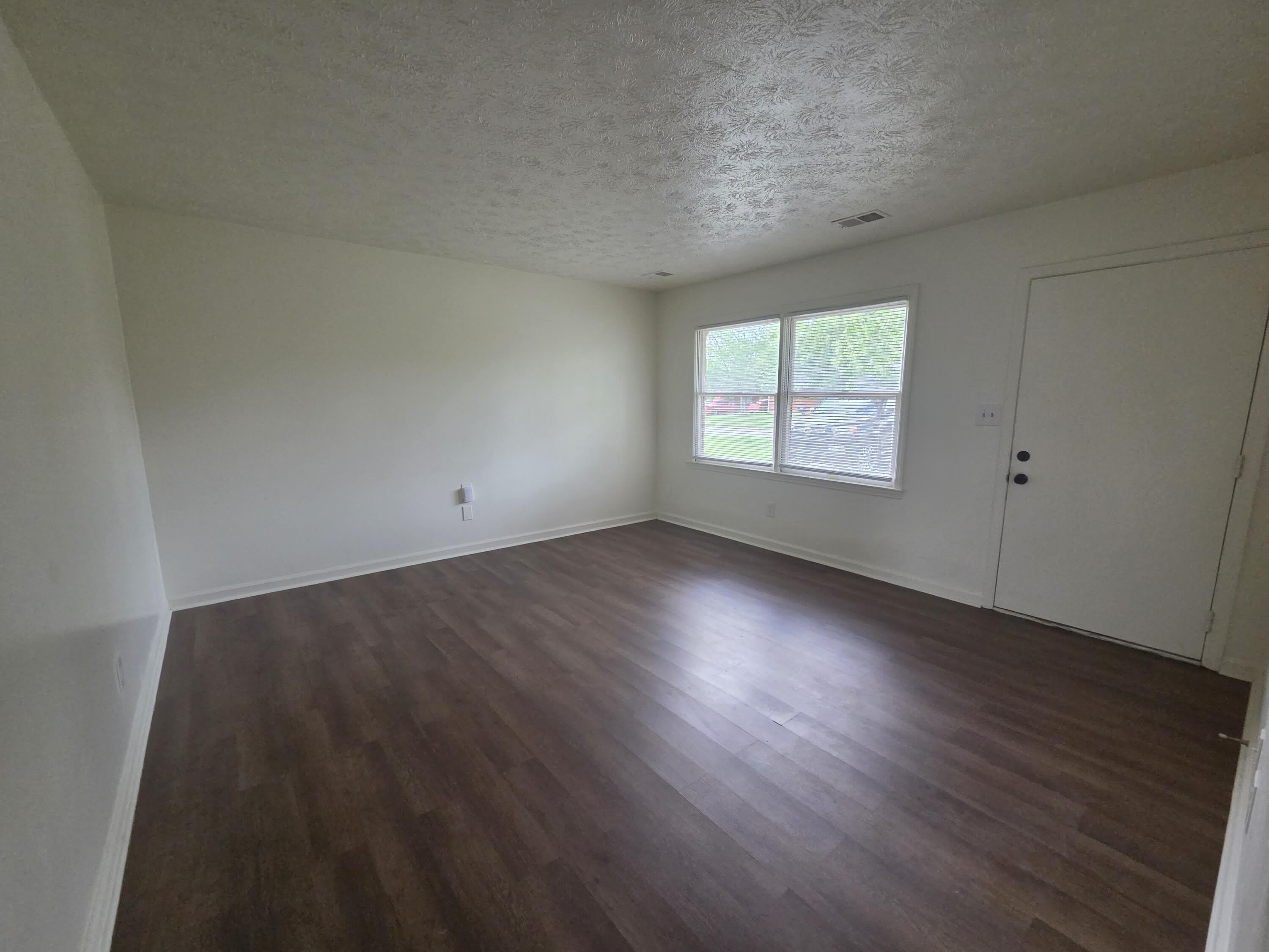 3777 Red River Drive – photo 2