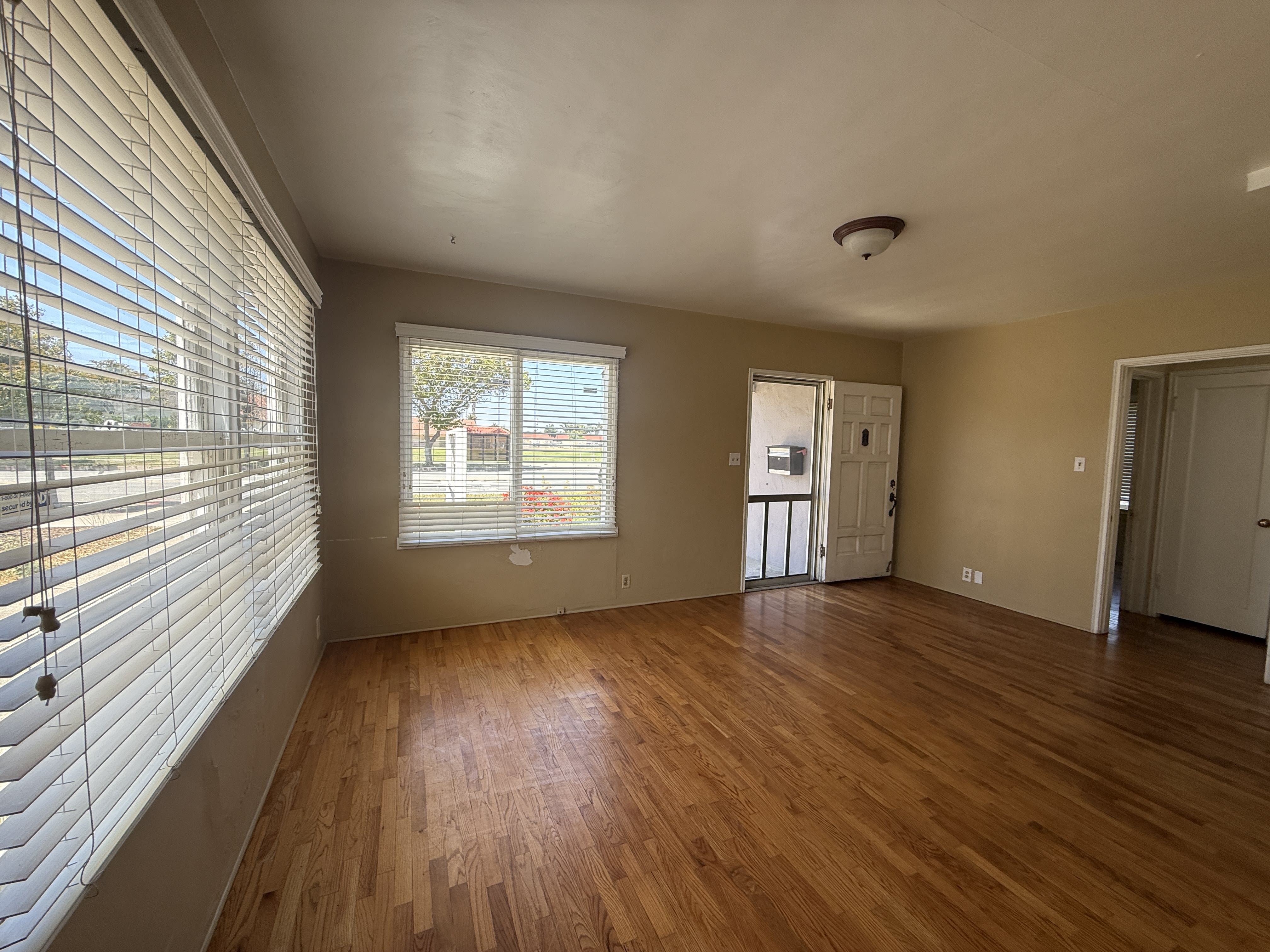 312 N H St – photo 3