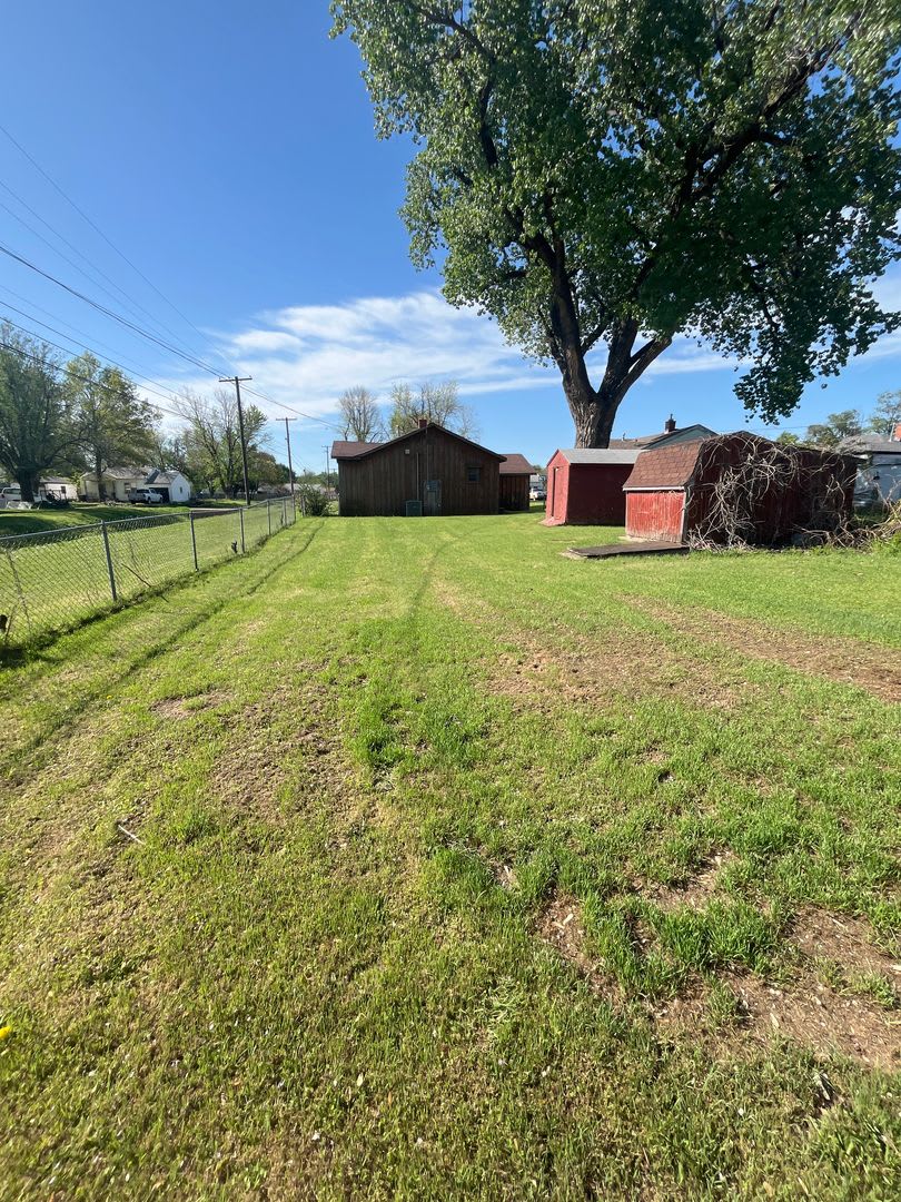 230 E Hickory – photo 3