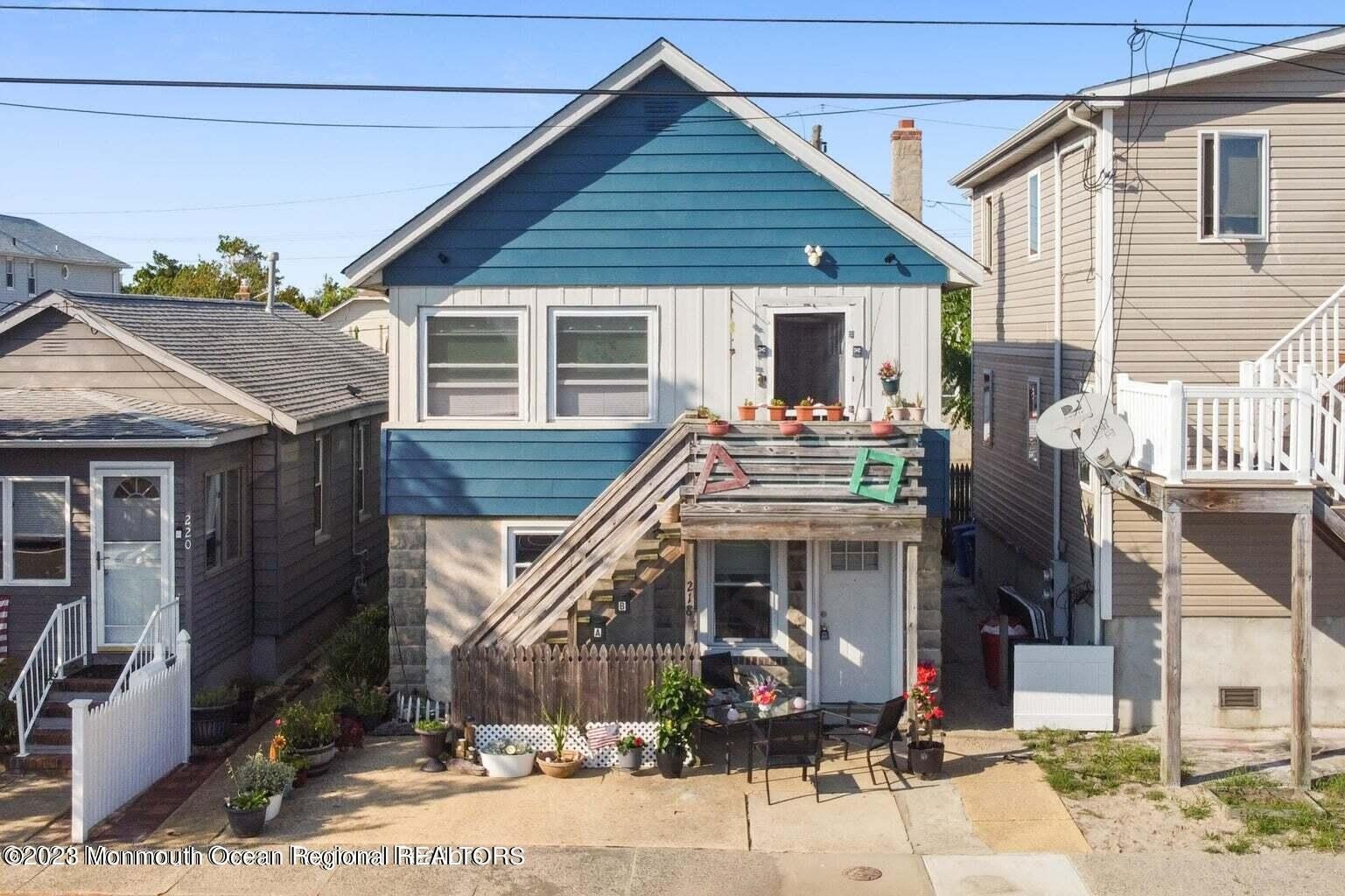 218 Porter Avenue – photo 1
