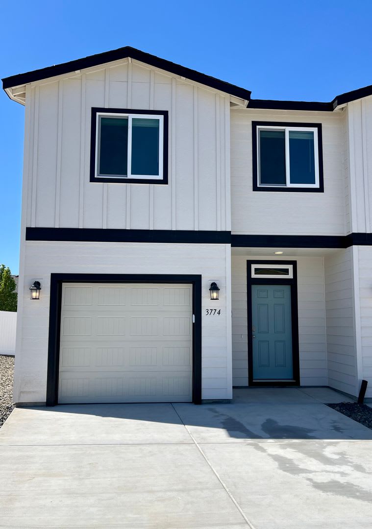 Corner Townhome! – photo 1
