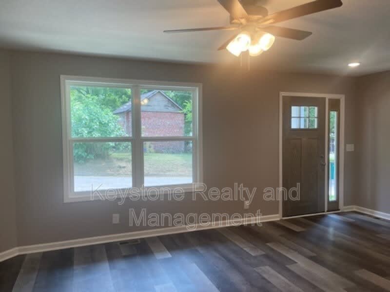 718 Perkins Avenue – photo 4