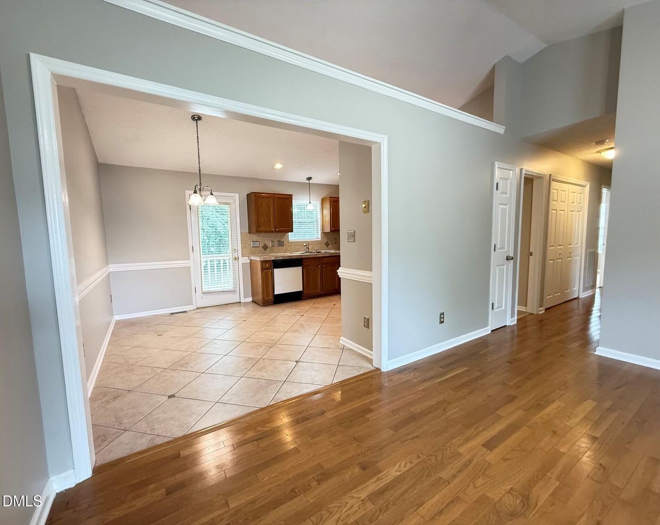 610 E Jones Avenue – photo 4