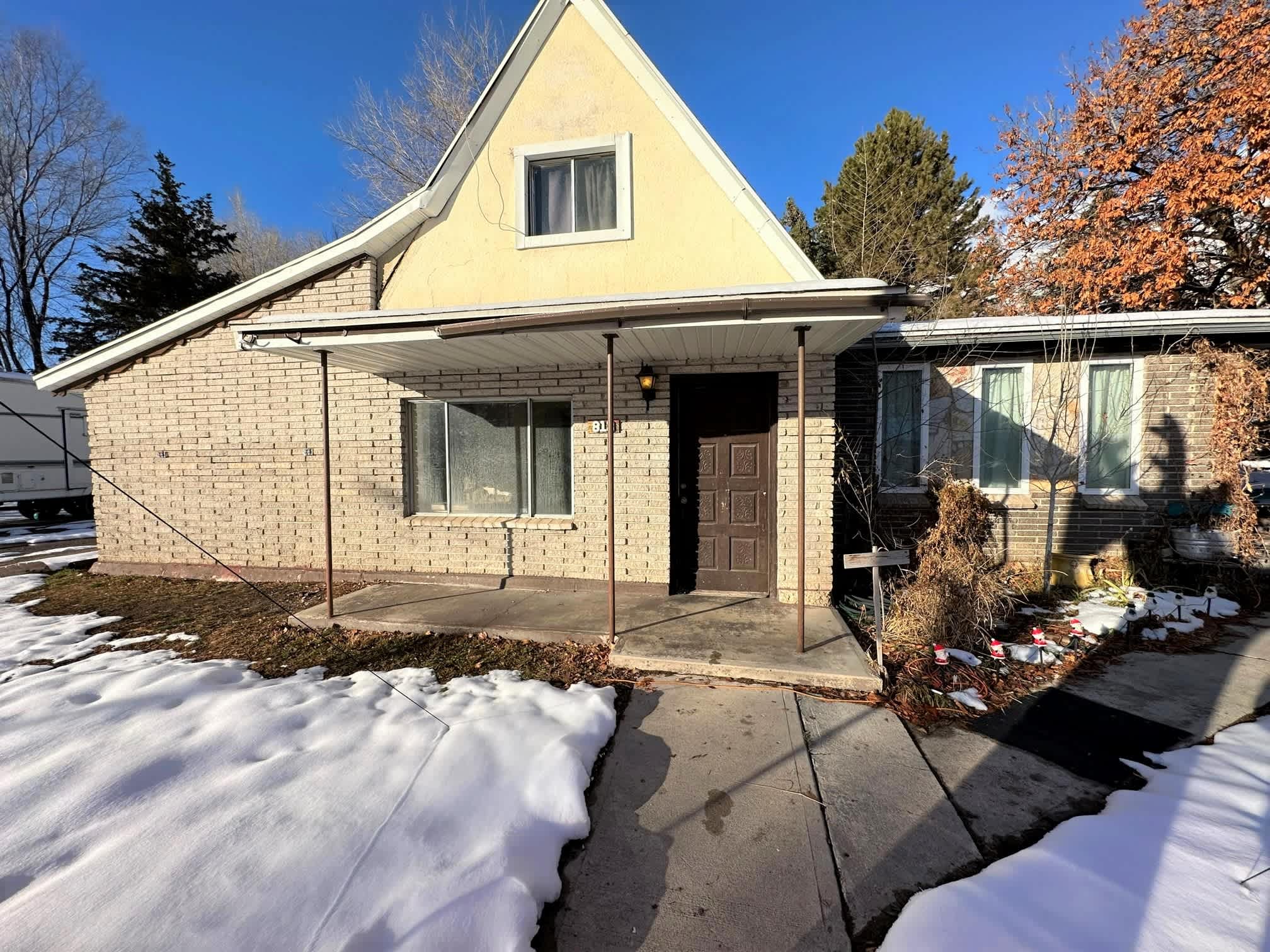 813 E Center St A – photo 1