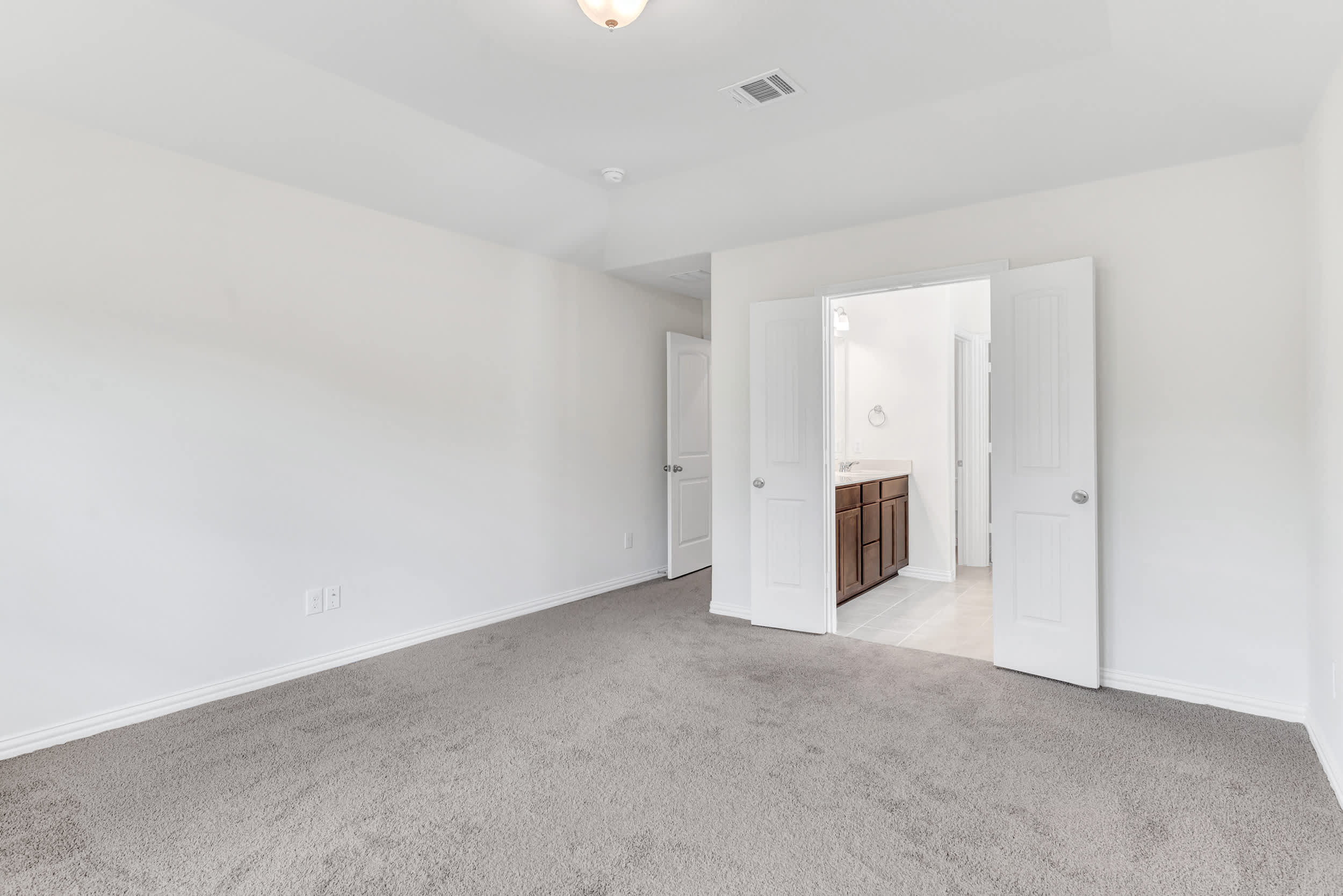 3333 Cross Shore Drive – photo 4