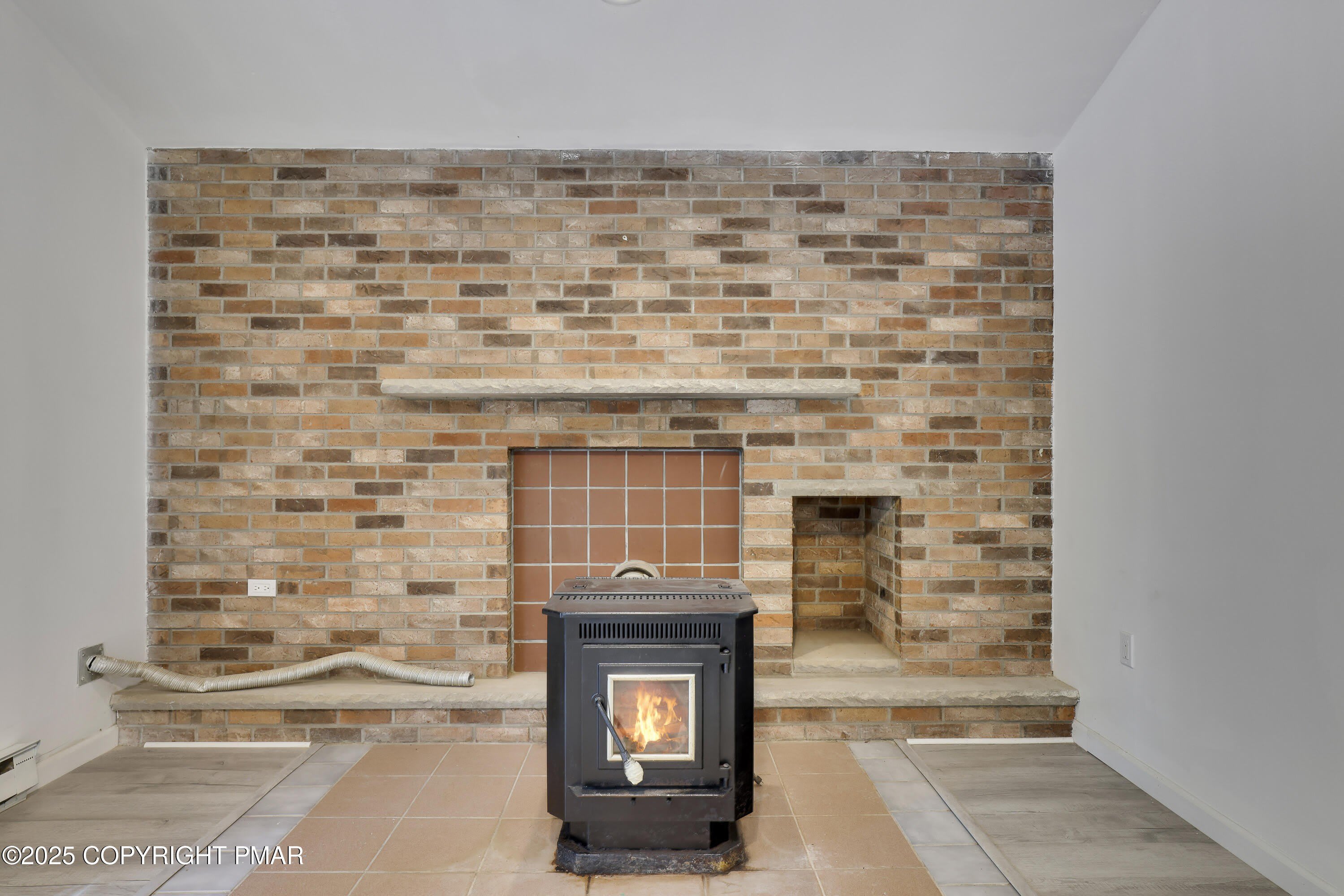 3119 Essex Road – photo 5
