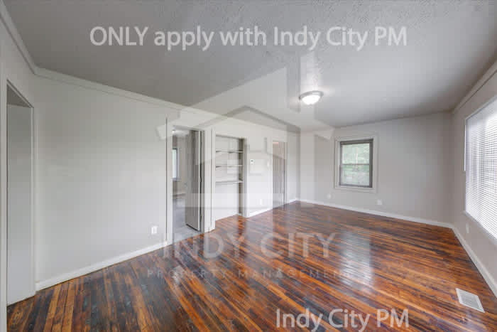 1836 East Sumner Avenue – photo 3
