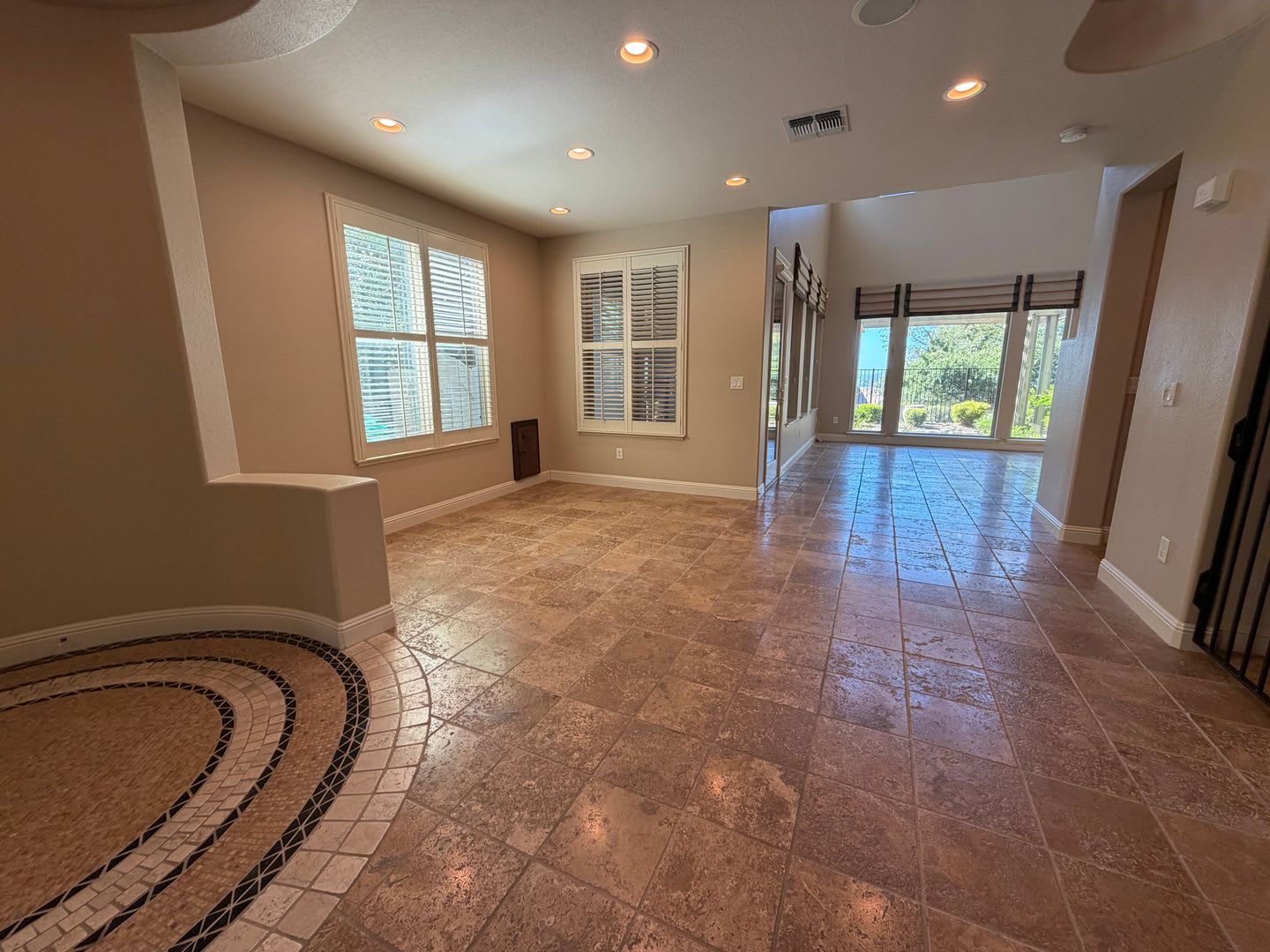 3 bedroom Serrano home with view – photo 4