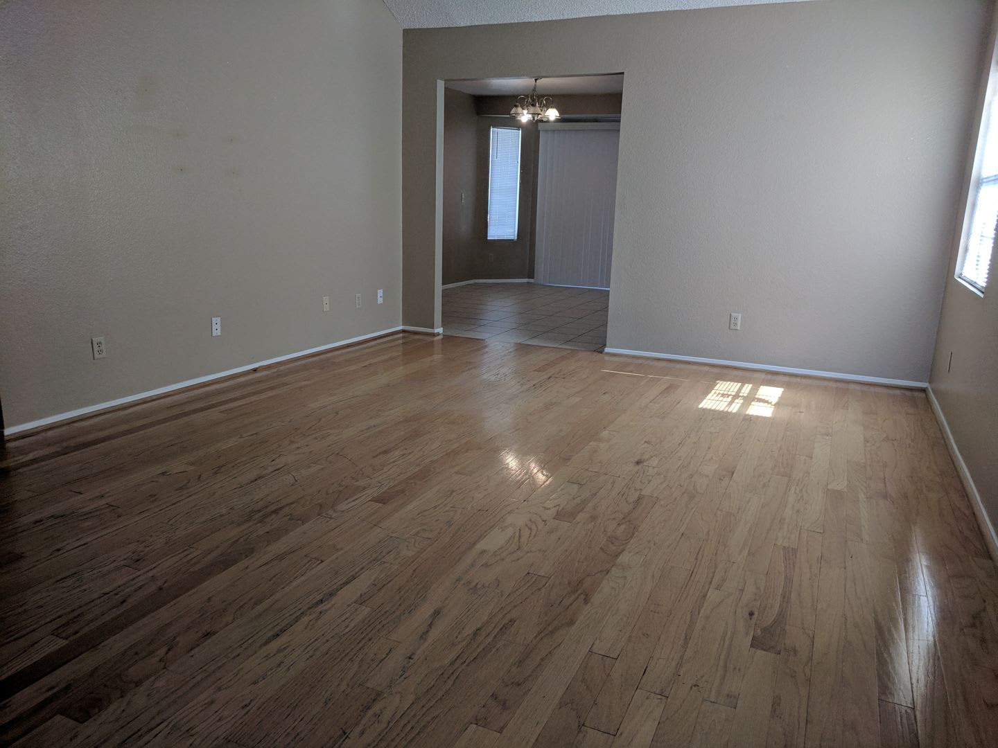 One Story 3 Beds 2 Baths 2 Car Garage Newly Remodeling Kitchen And Bathroom Granitecountertops And Stainless Steel Appliances All Wet Areas Have Ceramic Tiles Throughout Luxury Vinyl Plank Flooring In All Bedrooms – photo 2