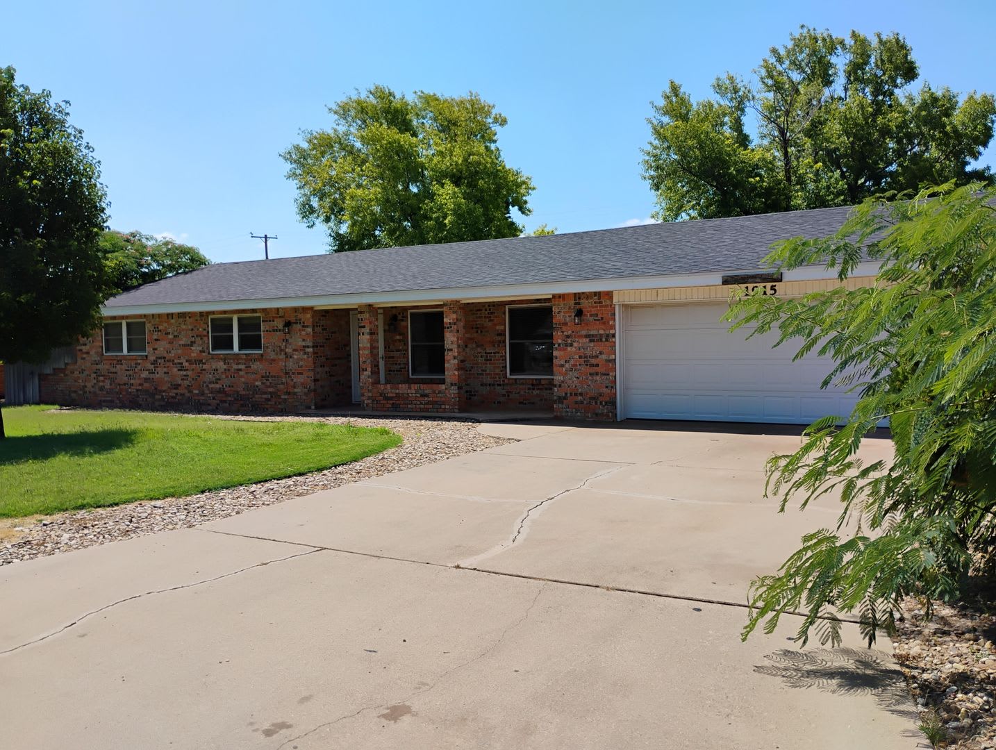 Beautiful 3 Bedroom Home, Zia School District! – photo 4