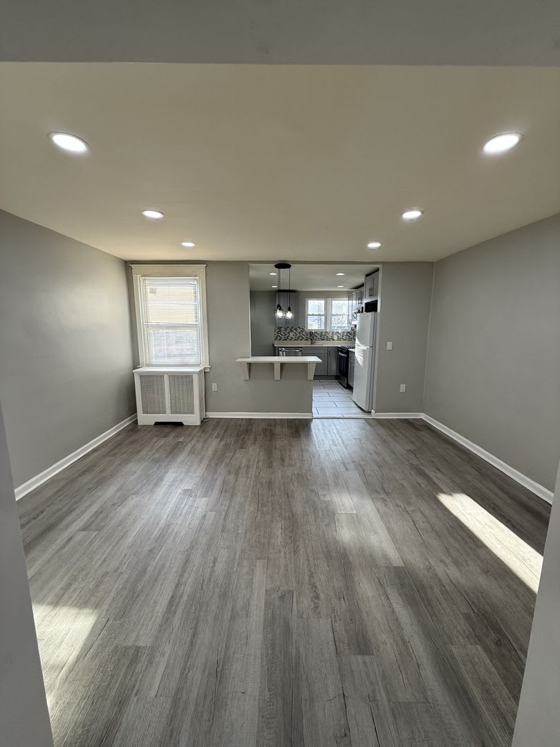 Beautiful 3 Bedroom Home Updated Move In Ready – photo 5