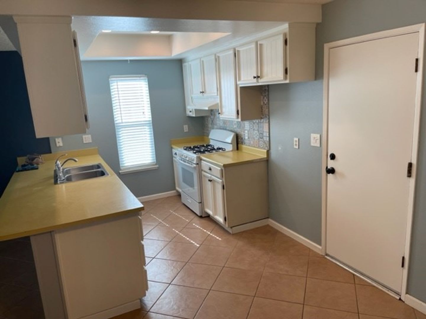 Roseville 3 bedroom – photo 5
