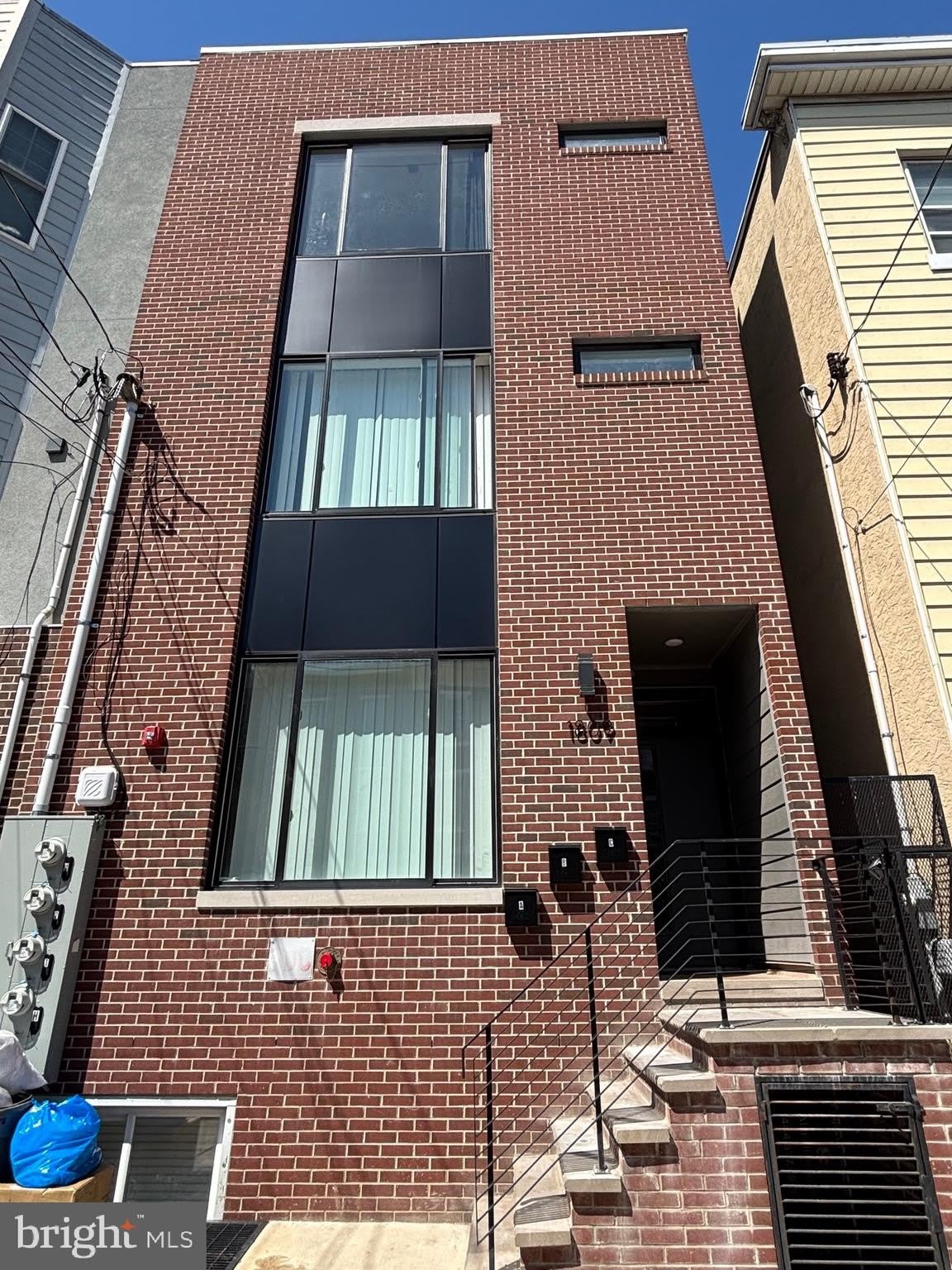 1809 Master Street – photo 2