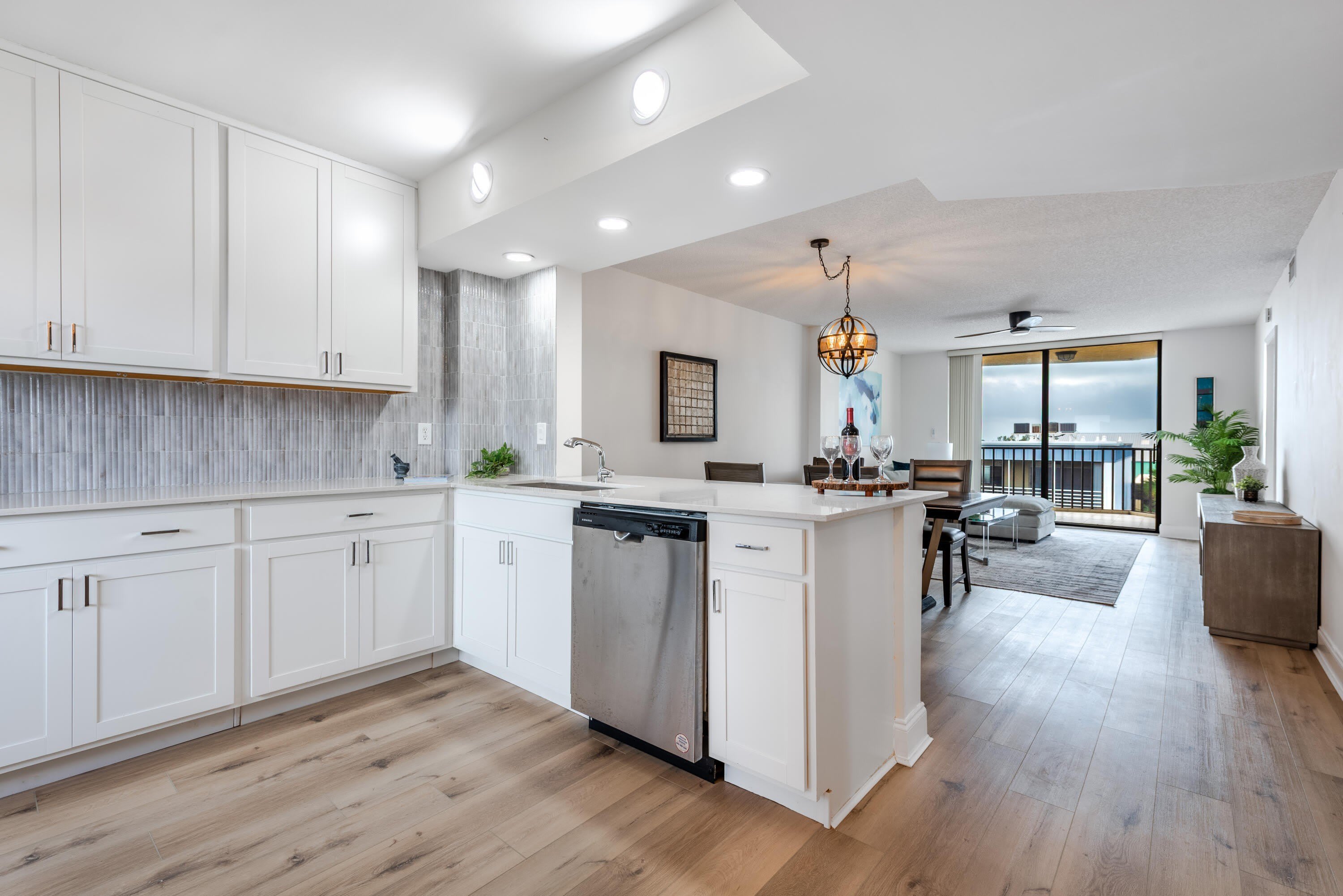 896 N Federal Highway – photo 5