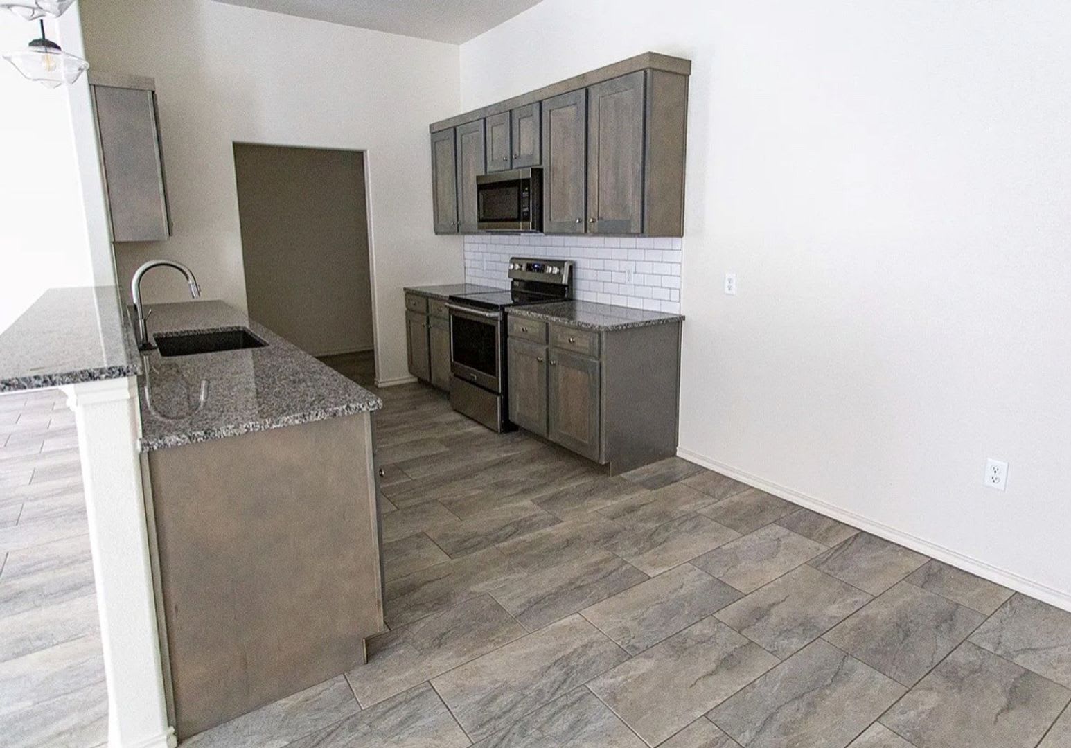 Escape the Ordinary in Viridian Townhomes! – photo 5