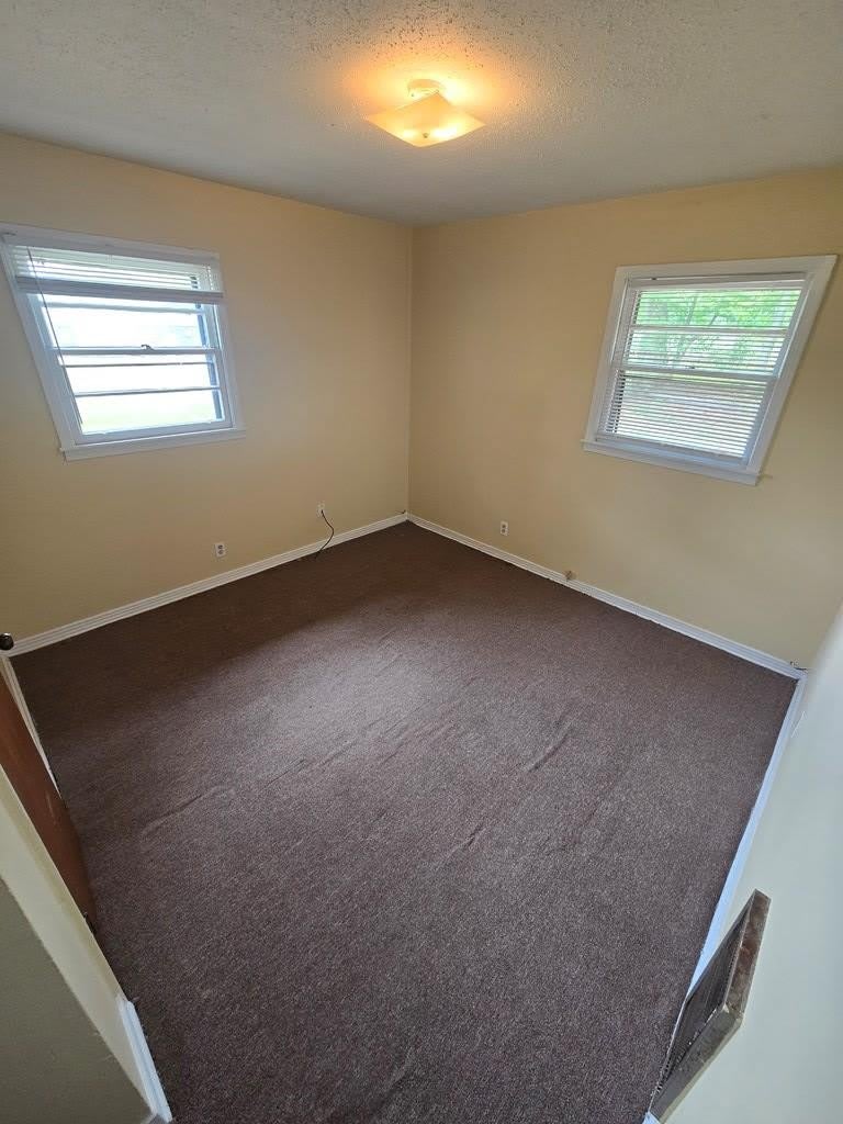 806 S Ussery – photo 4