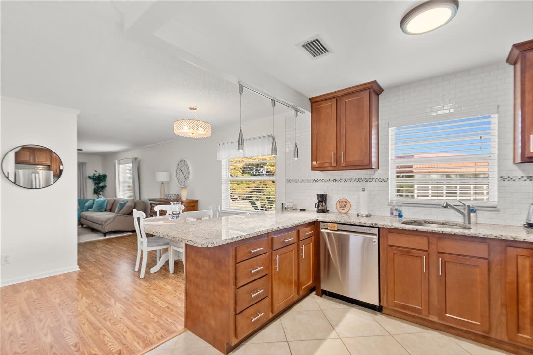 16 Vista Palm Lane – photo 3