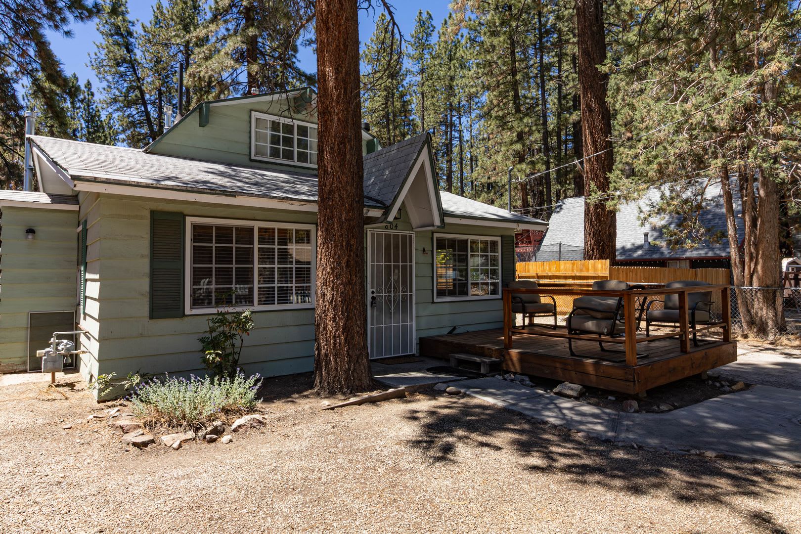 Cozy 2 Bedroom 1 Bath in Big Bear City – photo 2