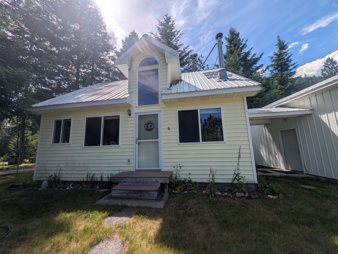 3 Bedroom, 1 bathroom Home on Secondary Bead Lake Lot – photo 2