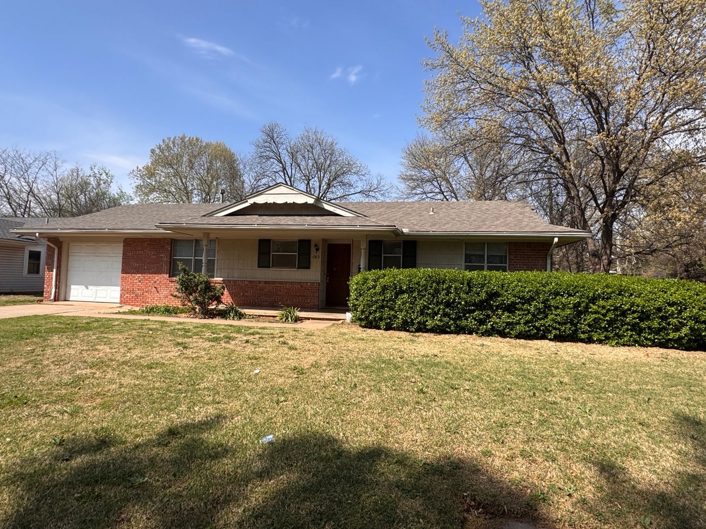 3 bed 2 bath in a great neighborhood in Norman, Refreshed and ready for move in! – photo 2