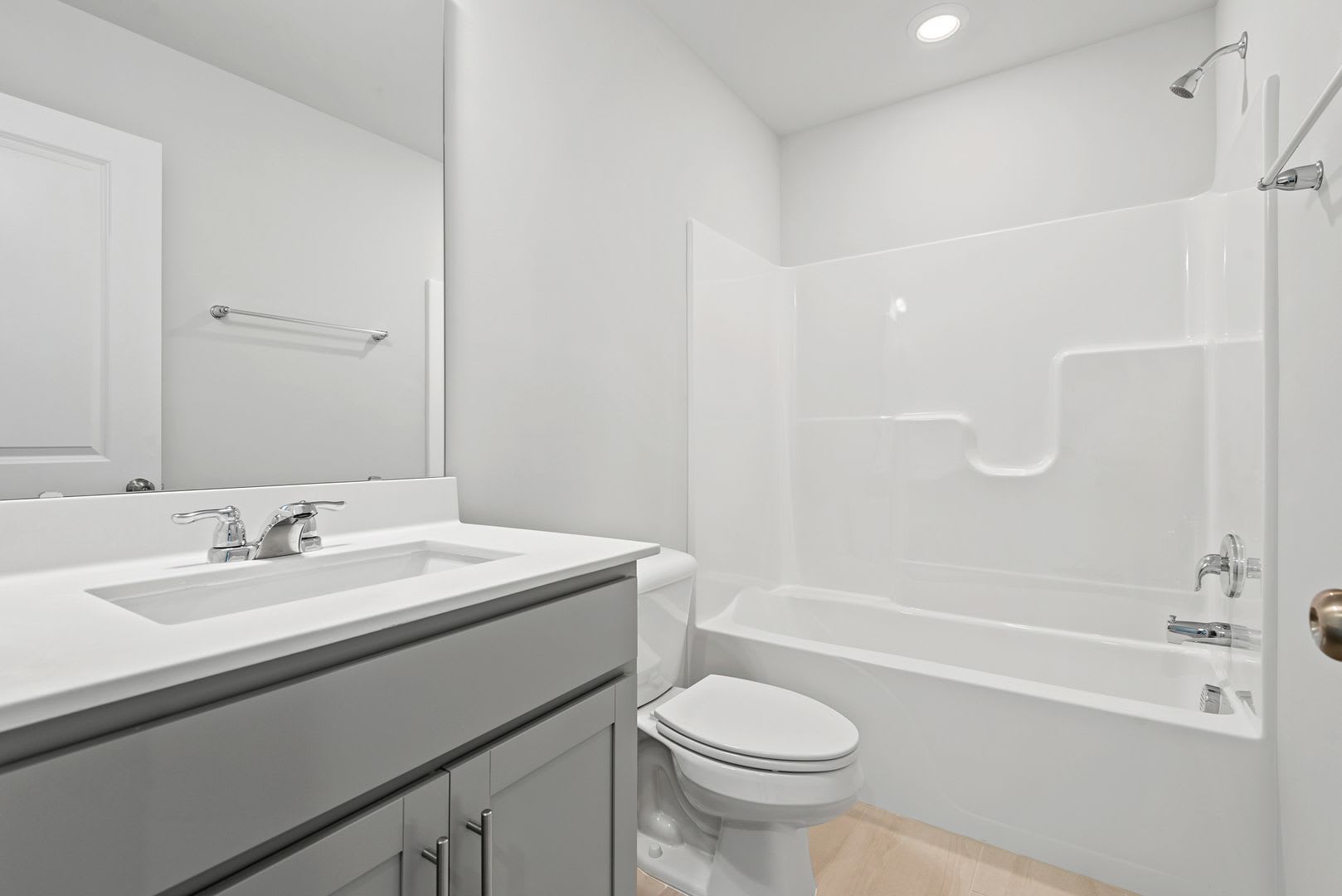 Just Listed Beautiful 3Br 3 5Ba Townhome 500 Off First Month S Rent – photo 4