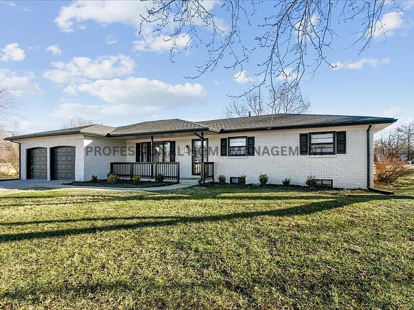 Beautifully Updated Home On Nearly Acre Available For Rent Or Rent To Own Move In Special 1 2 2Nd Full Month S Rent – photo 1