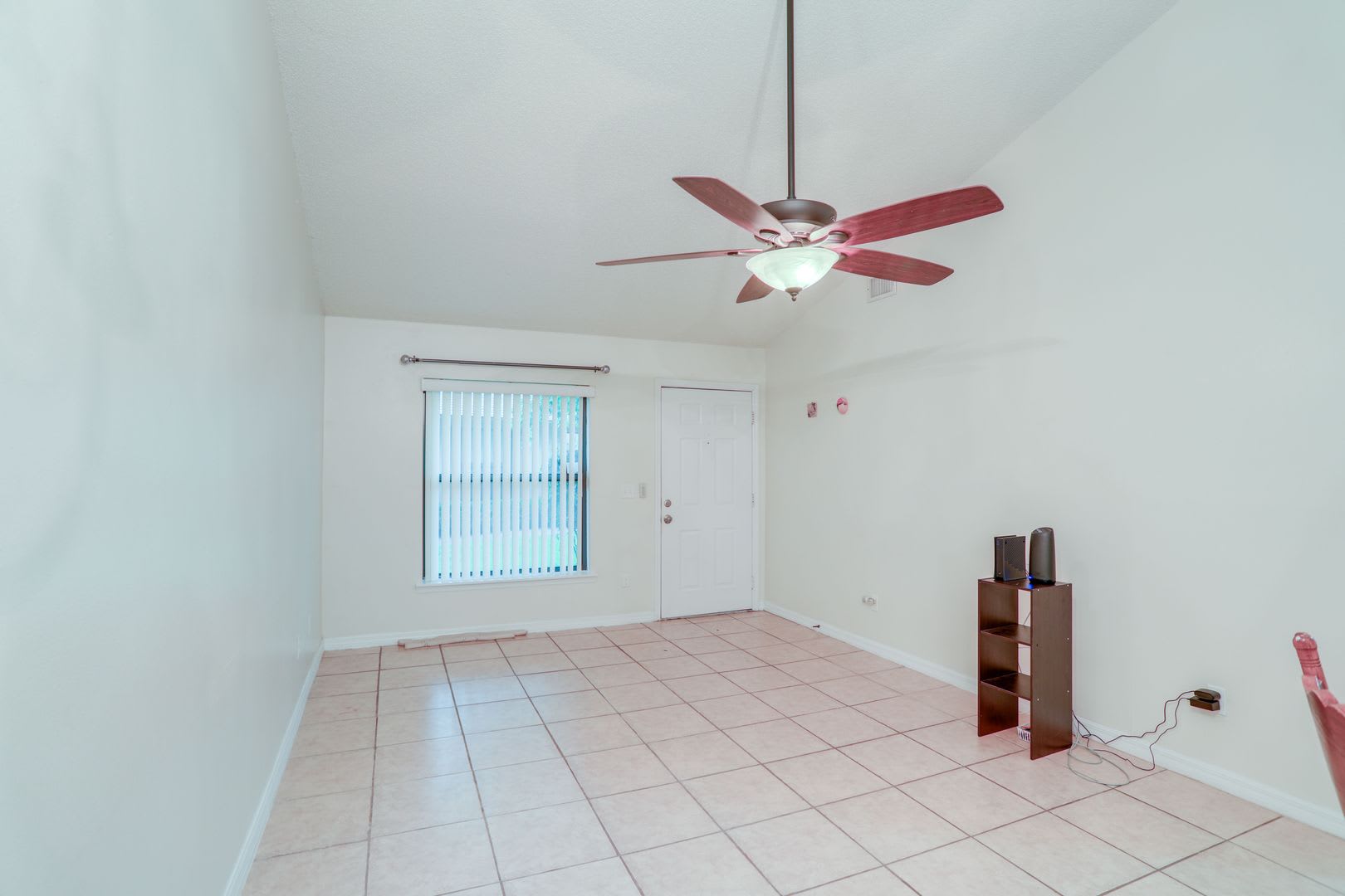 407 Douglas Way – photo 5