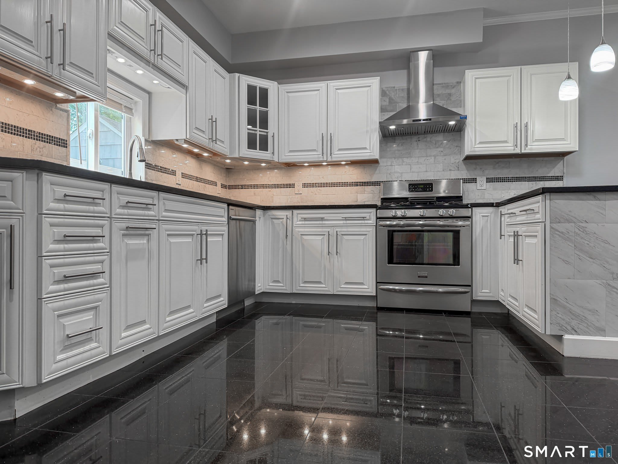 4 Newfield Street – photo 2