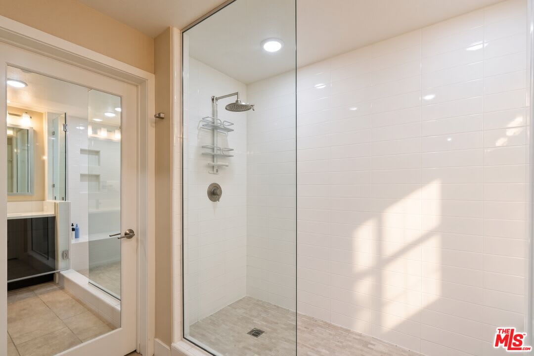 2780 Wright Lane – photo 4