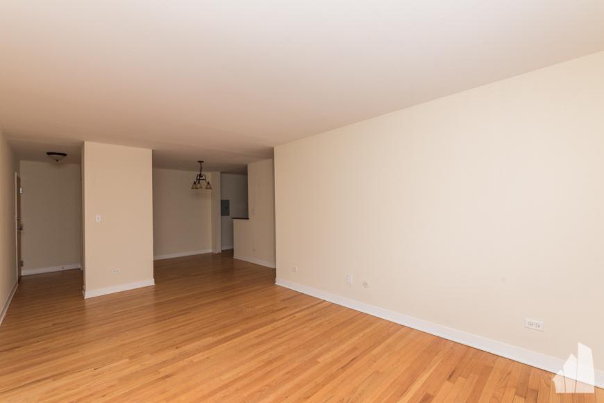 613 W Wrightwood Ave – photo 4