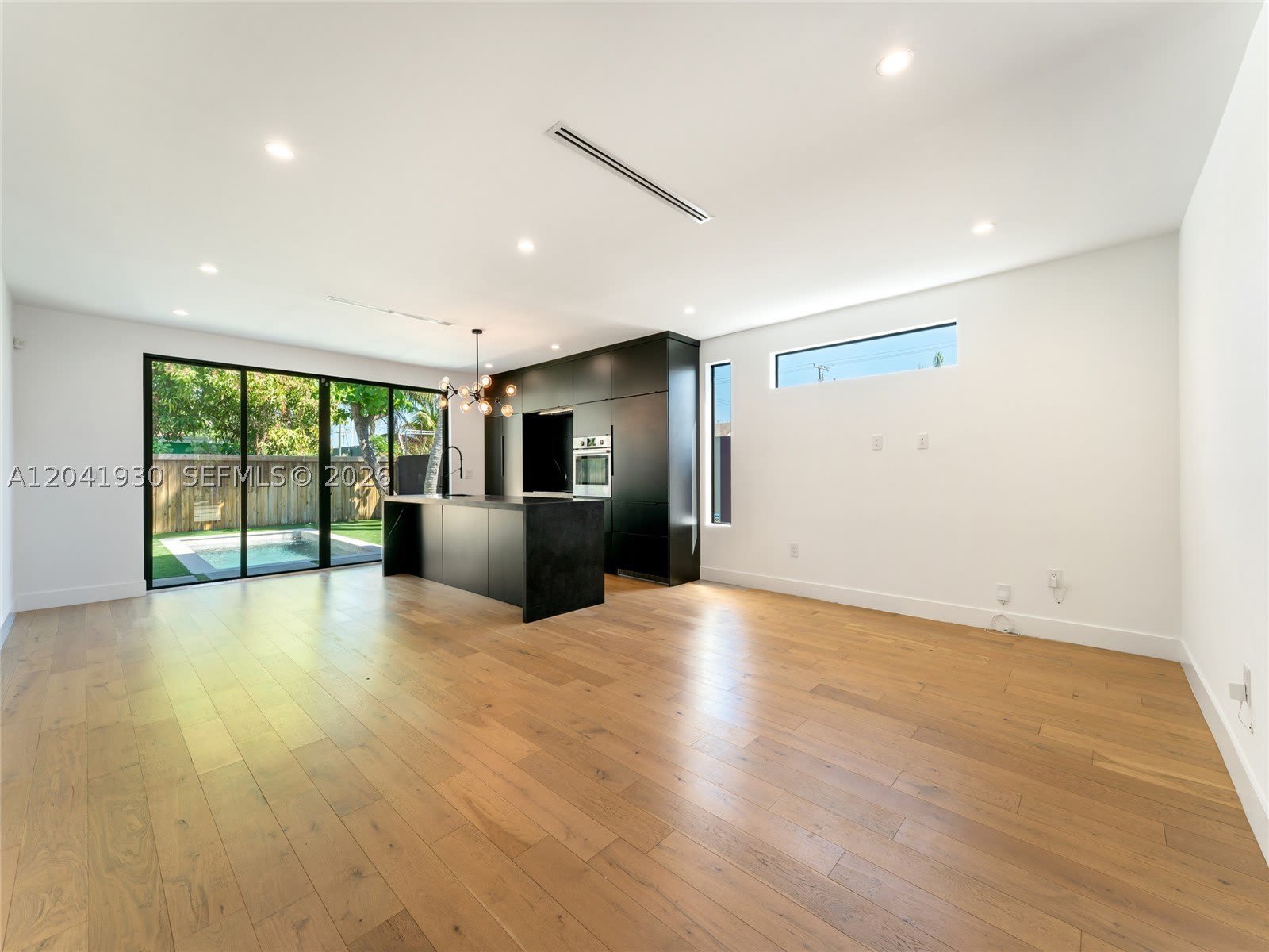 227 NW 39th St – photo 4