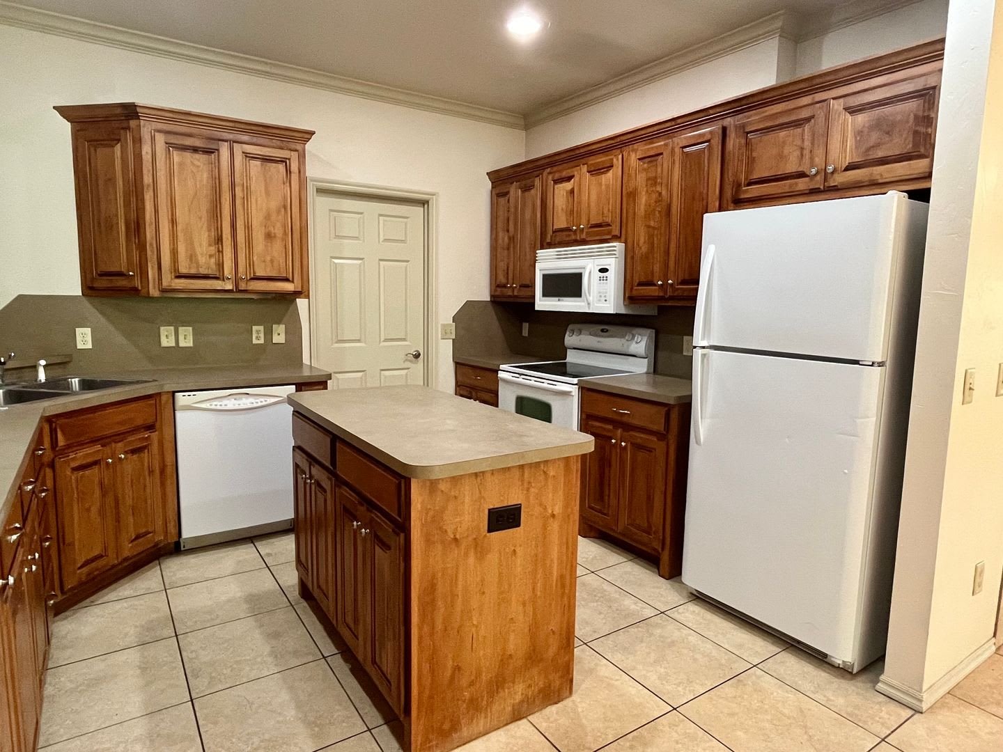Cozy 3 Bed 2 Bath In Edmond – photo 5