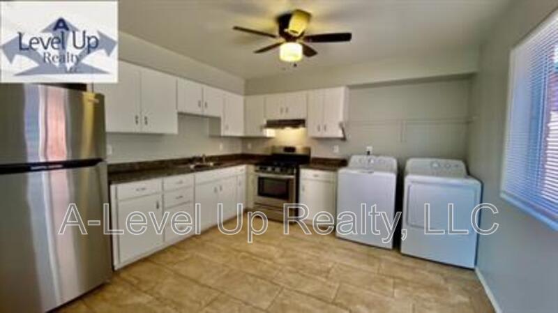 1045 South Herbert Avenue – photo 4