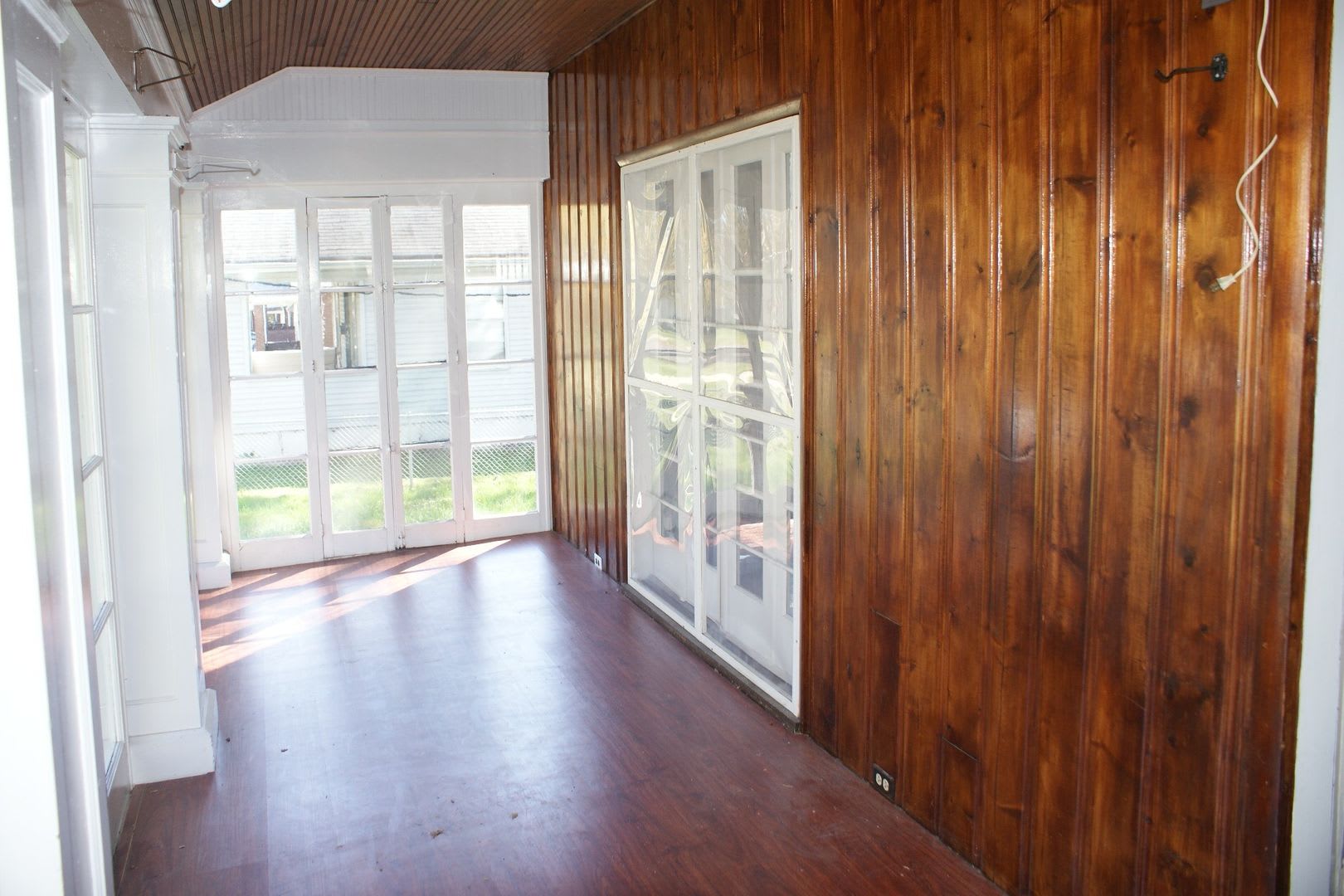 Price Reduction 3 bedroom 2 bath Historic Home in Jennings – photo 3