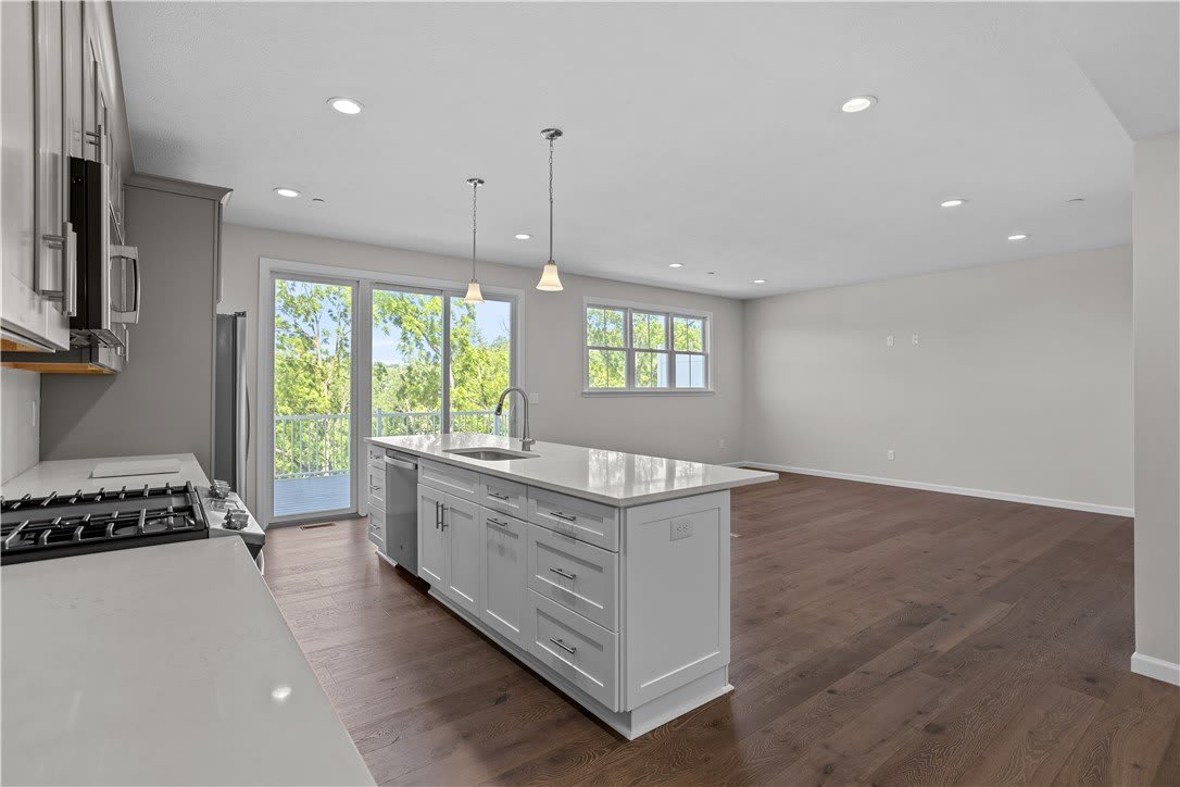 413 Walnut Ct – photo 5